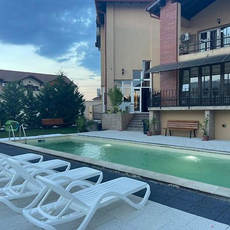 LeCap Guesthouse&Pool Băile Felix Extérieur photo